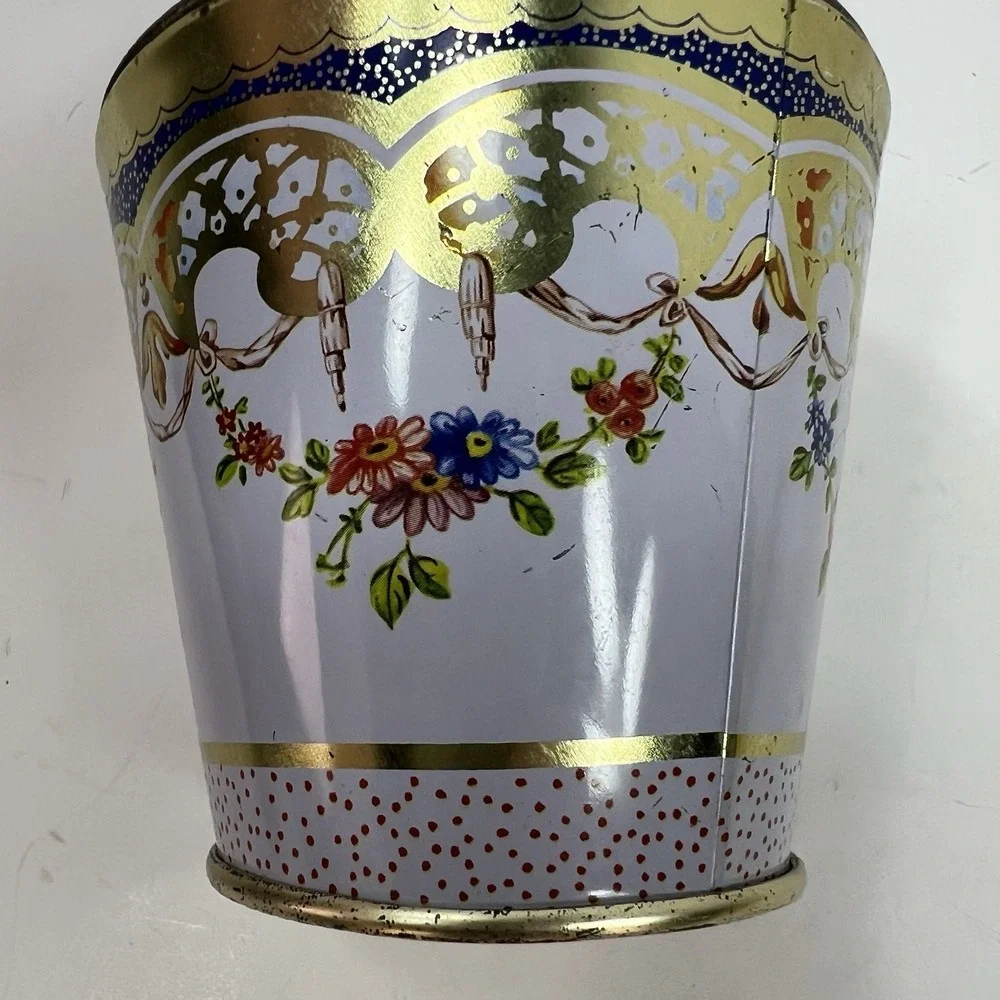 Elite Gift Boxes Wallace Collection Sevres Tin Lavender Gold Rose Finial Good